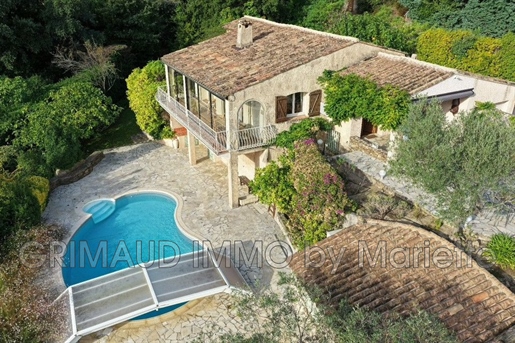Maison 6 pièces 141 m² · à Grimaud · 141 m² · 1 090 000 €