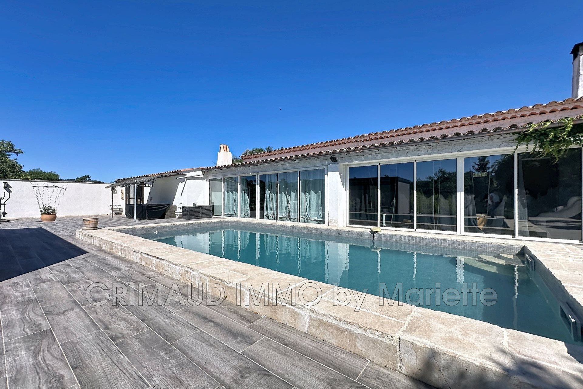 Maison à vendre, 215m², Le Muy