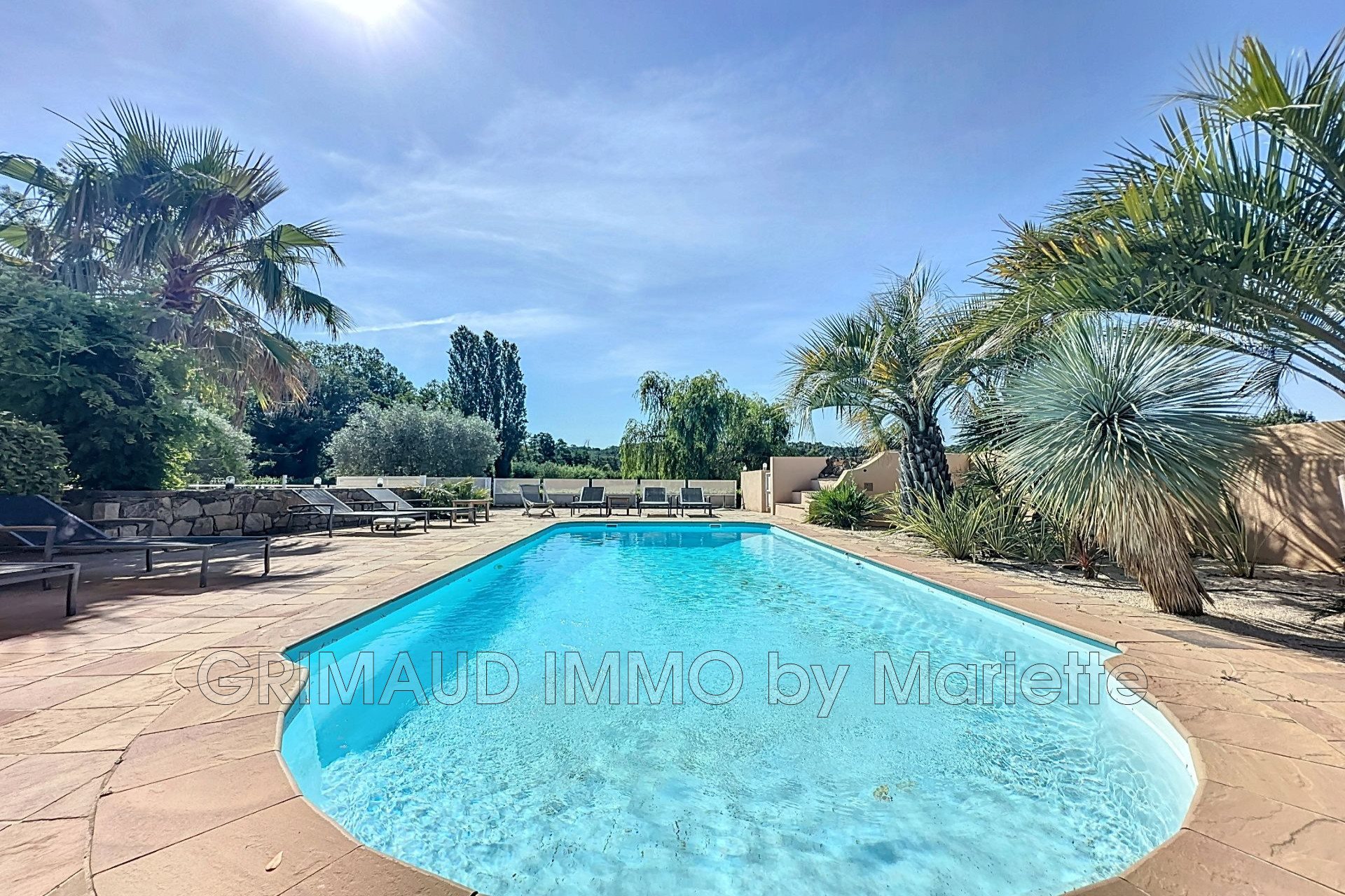 Maison à vendre, 200m², Cogolin