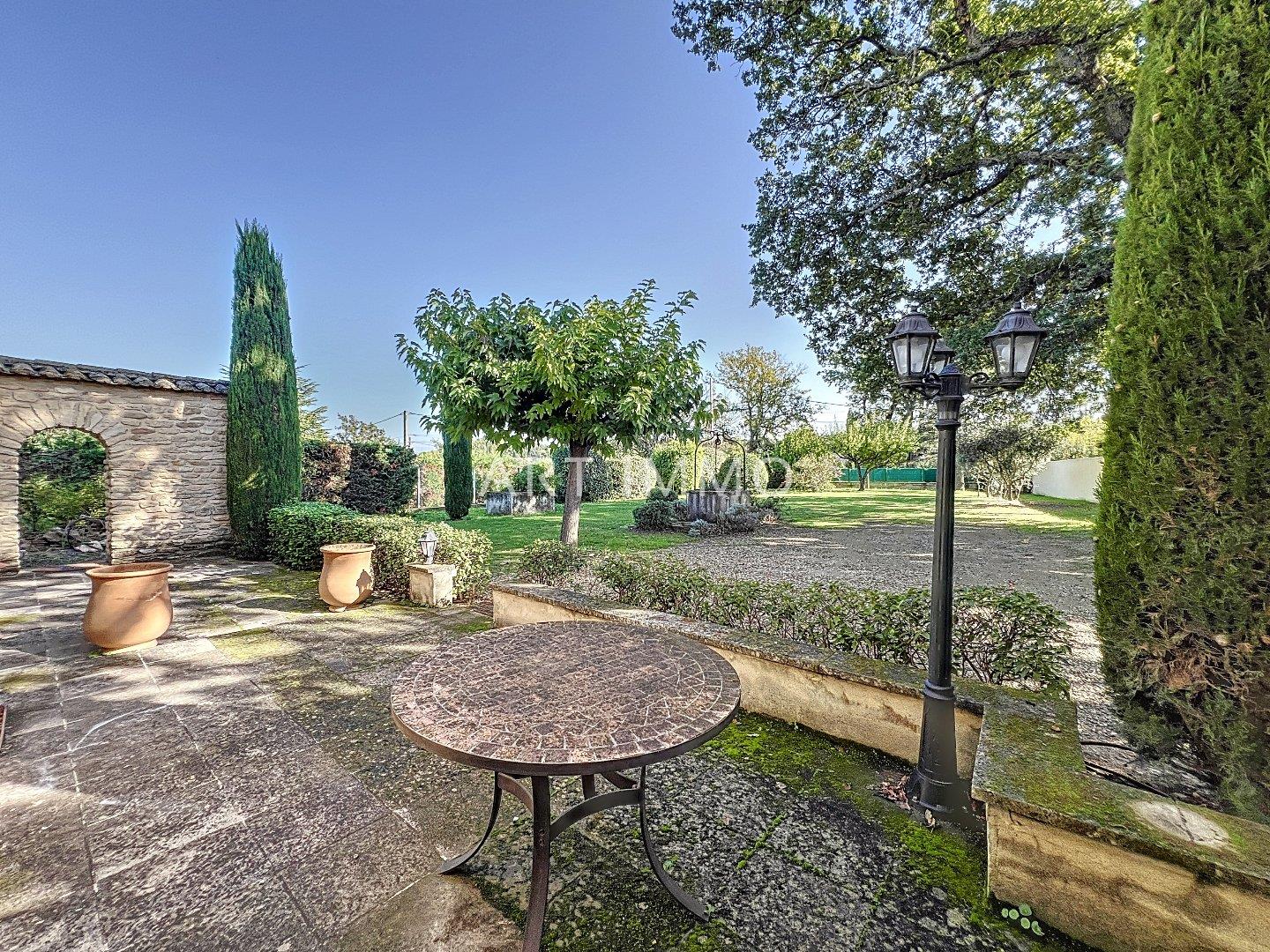 Maison à vendre, 180m², Robion