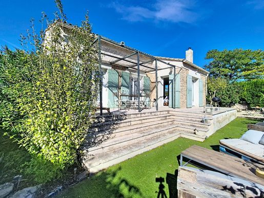 Maison 5 pièces 99 m² · à L'Isle-sur-la-Sorgue · 99 m² · 349 800 €