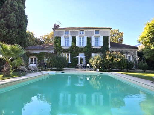 Maison 10 pièces 304 m² · à Agen · 304 m² · 549 000 €
