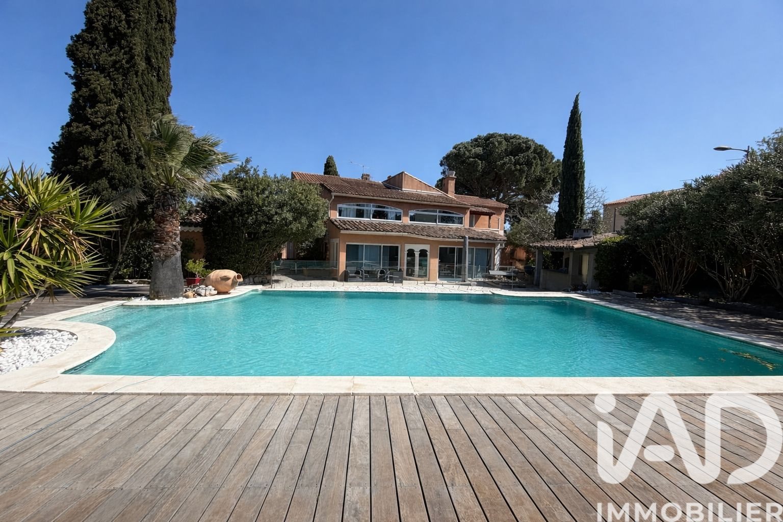 Maison à vendre, 399m², Saint-Saturnin-lès-Avignon