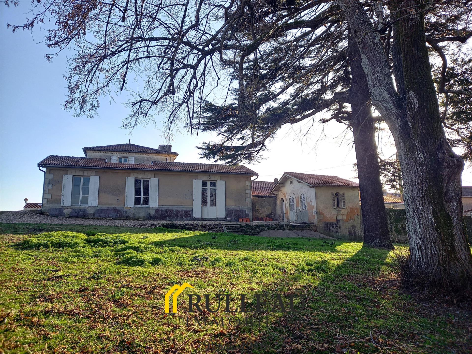 Maison à vendre, 330m², Saint-Seurin-de-Cursac
