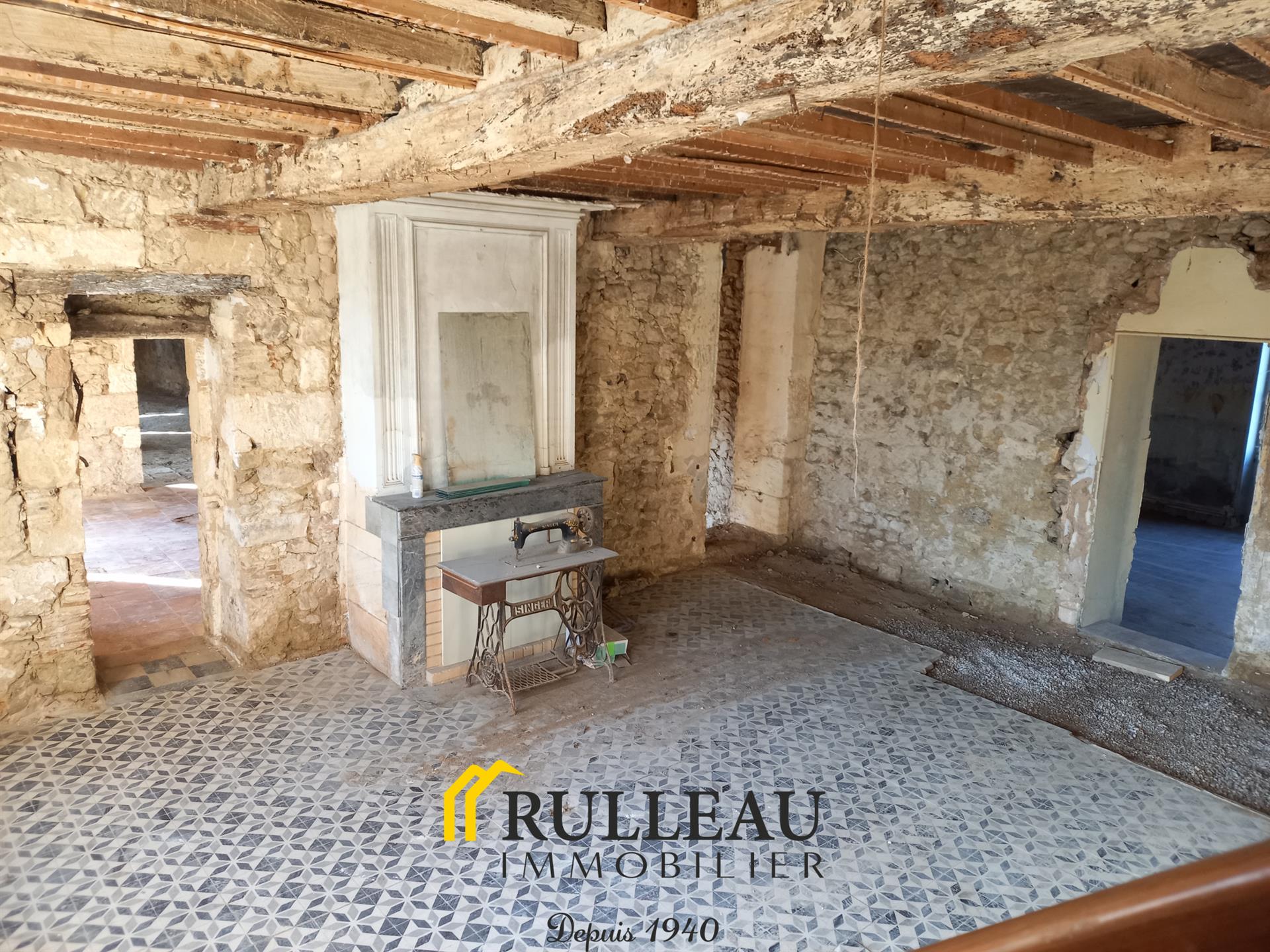 Maison à vendre, 330m², Saint-Seurin-de-Cursac