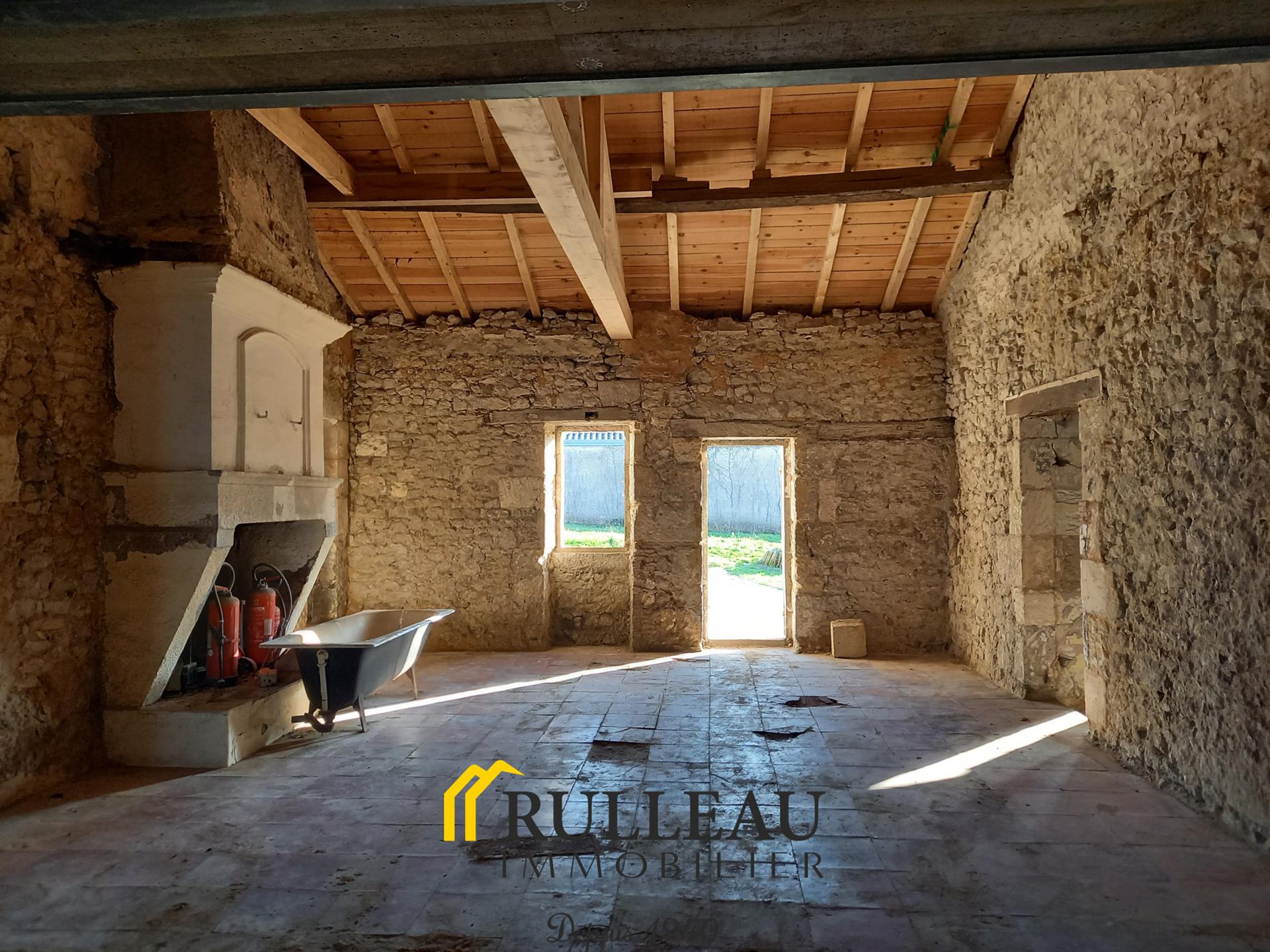 Maison à vendre, 330m², Saint-Seurin-de-Cursac