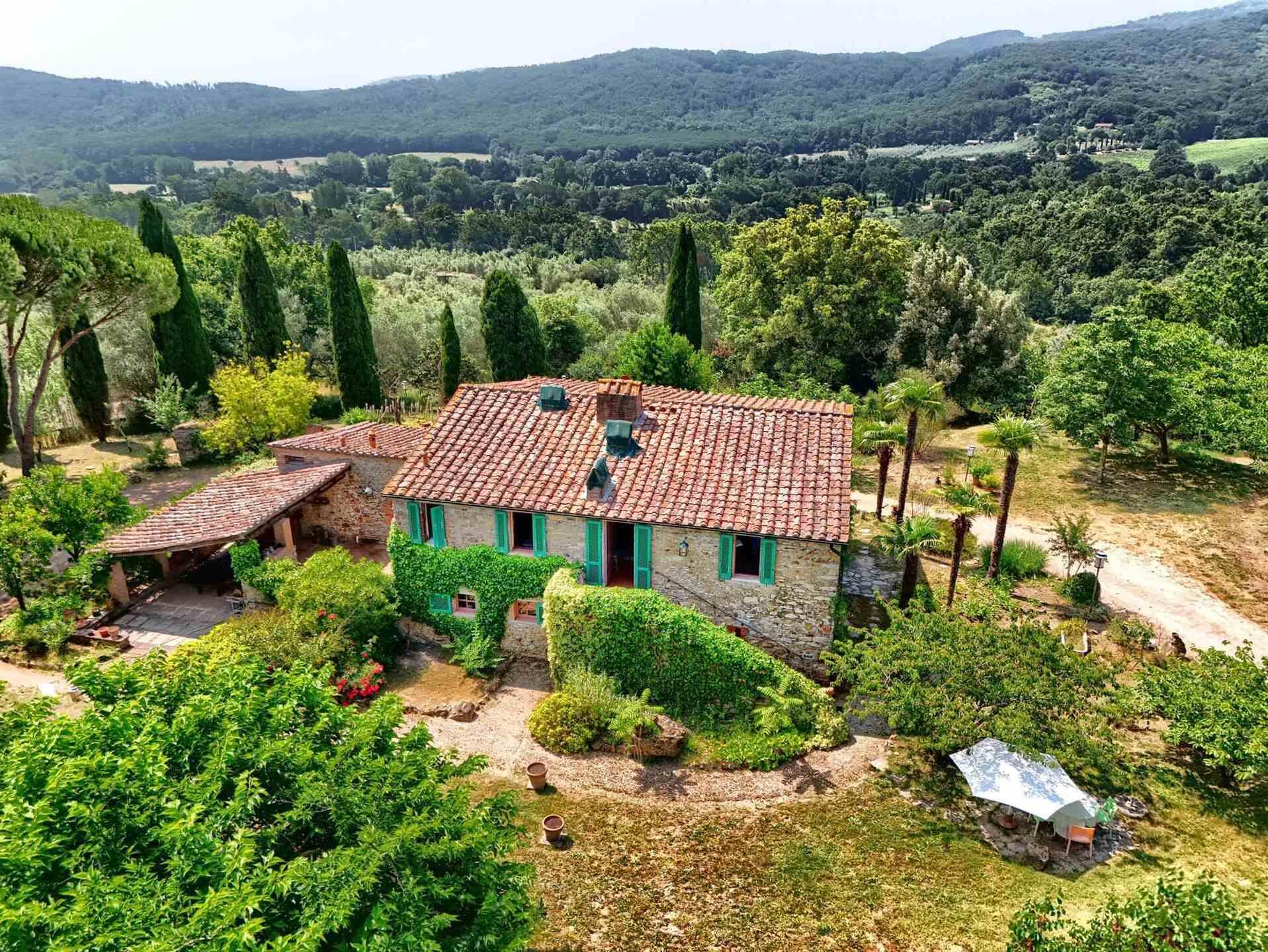 4 Bedrooms - Farmhouse - Tuscany - For Sale - A3165taa
