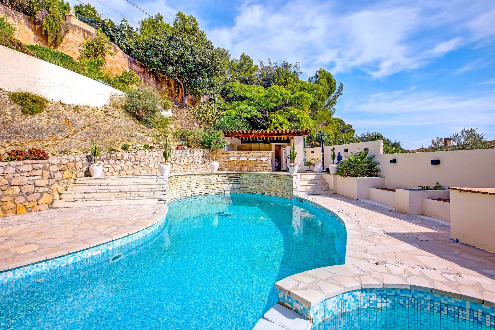 Maison à vendre, 300m², Tourrette-Levens