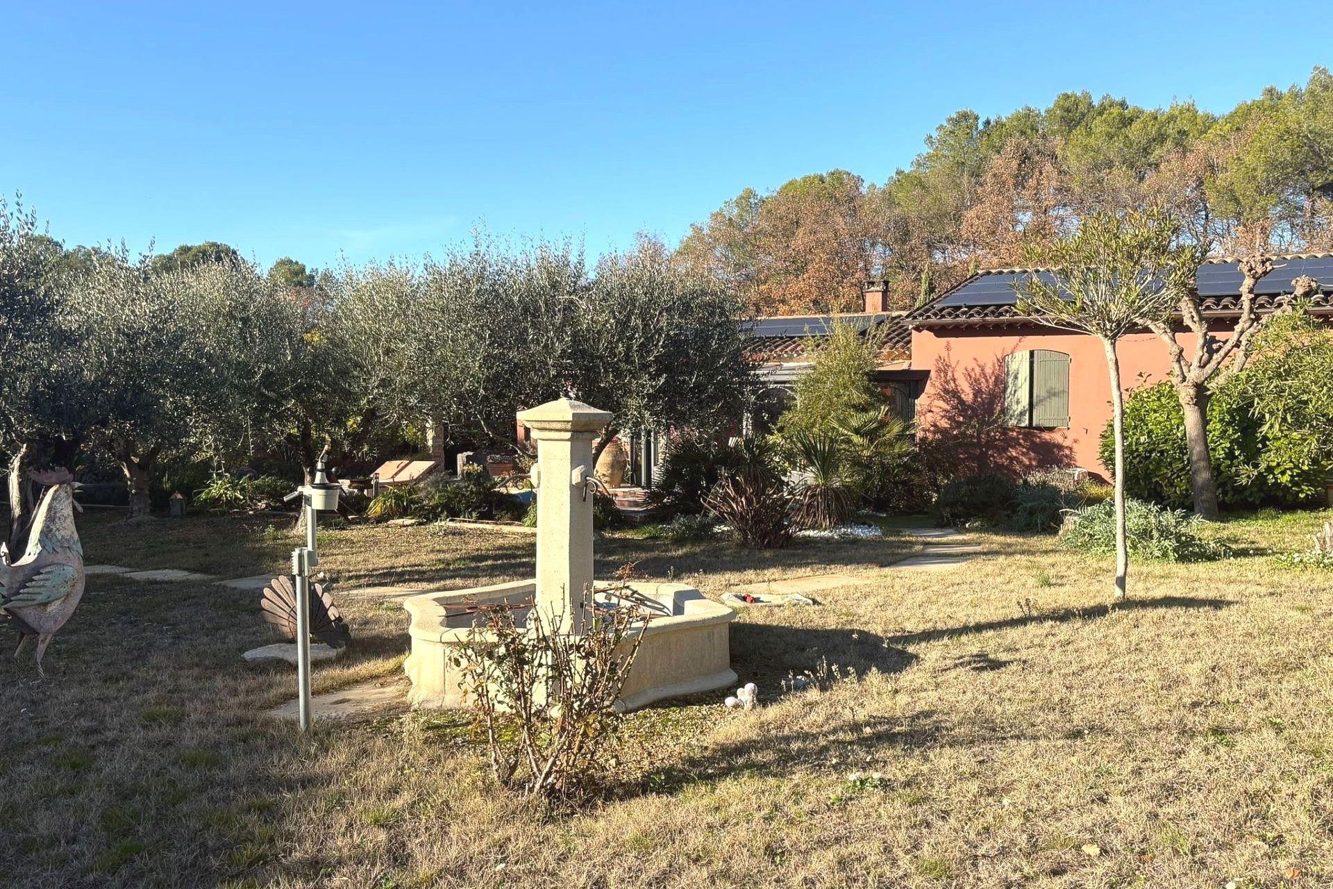 Maison à vendre, 142m², Lorgues