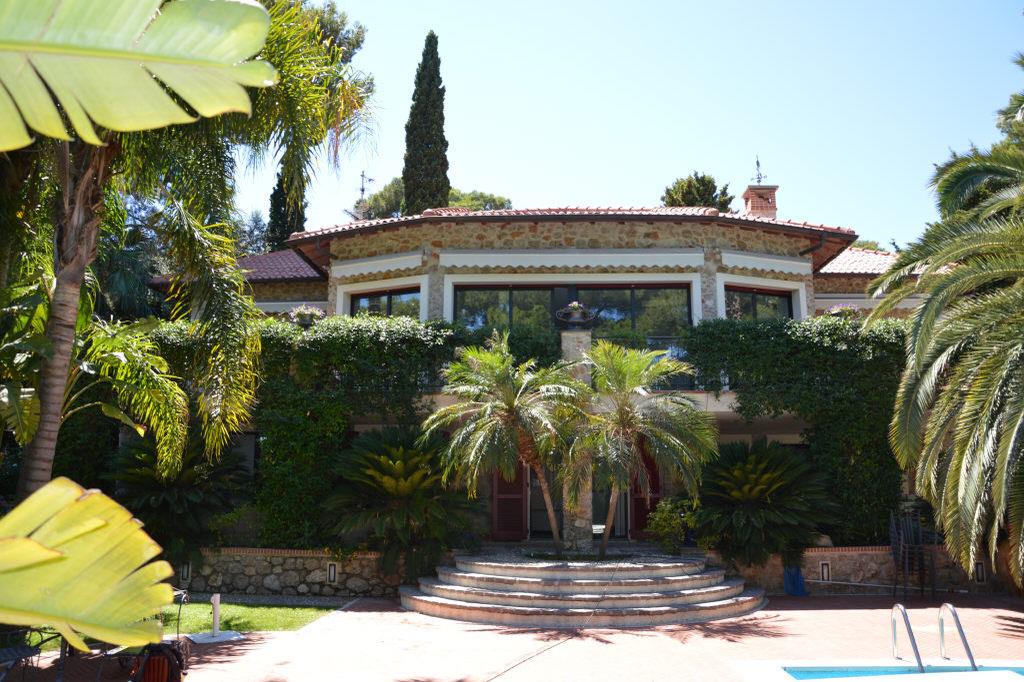 Maison à vendre, 360m², Roquebrune-Cap-Martin