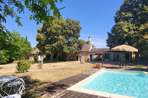 Maison 11 pièces 230 m² · à Lalinde · 230 m² · 448 000 €