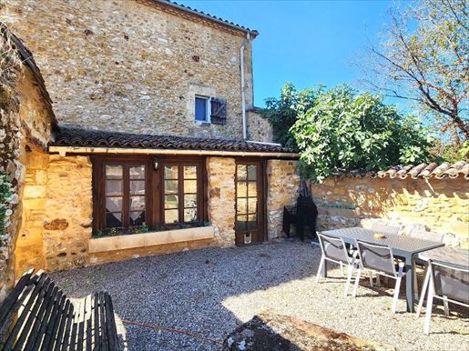 Maison 5 pièces 128 m² · à Lolme · 128 m² · 174 900 €