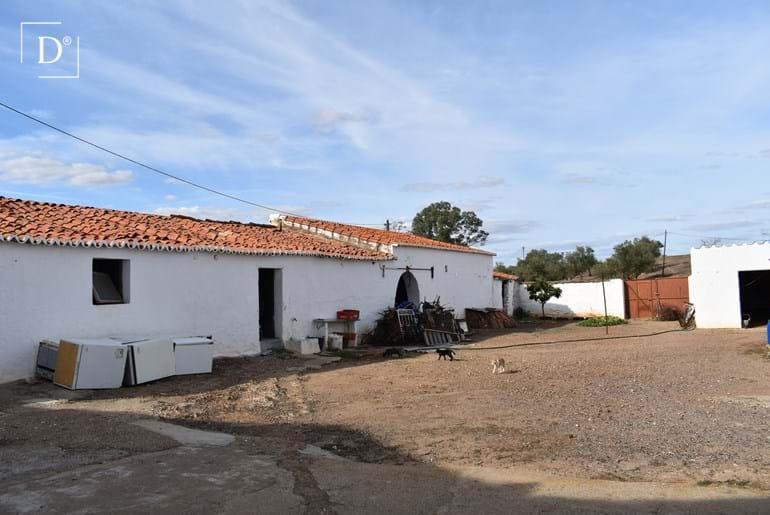 Stunning views and diverse potential in Mina de São Domingos