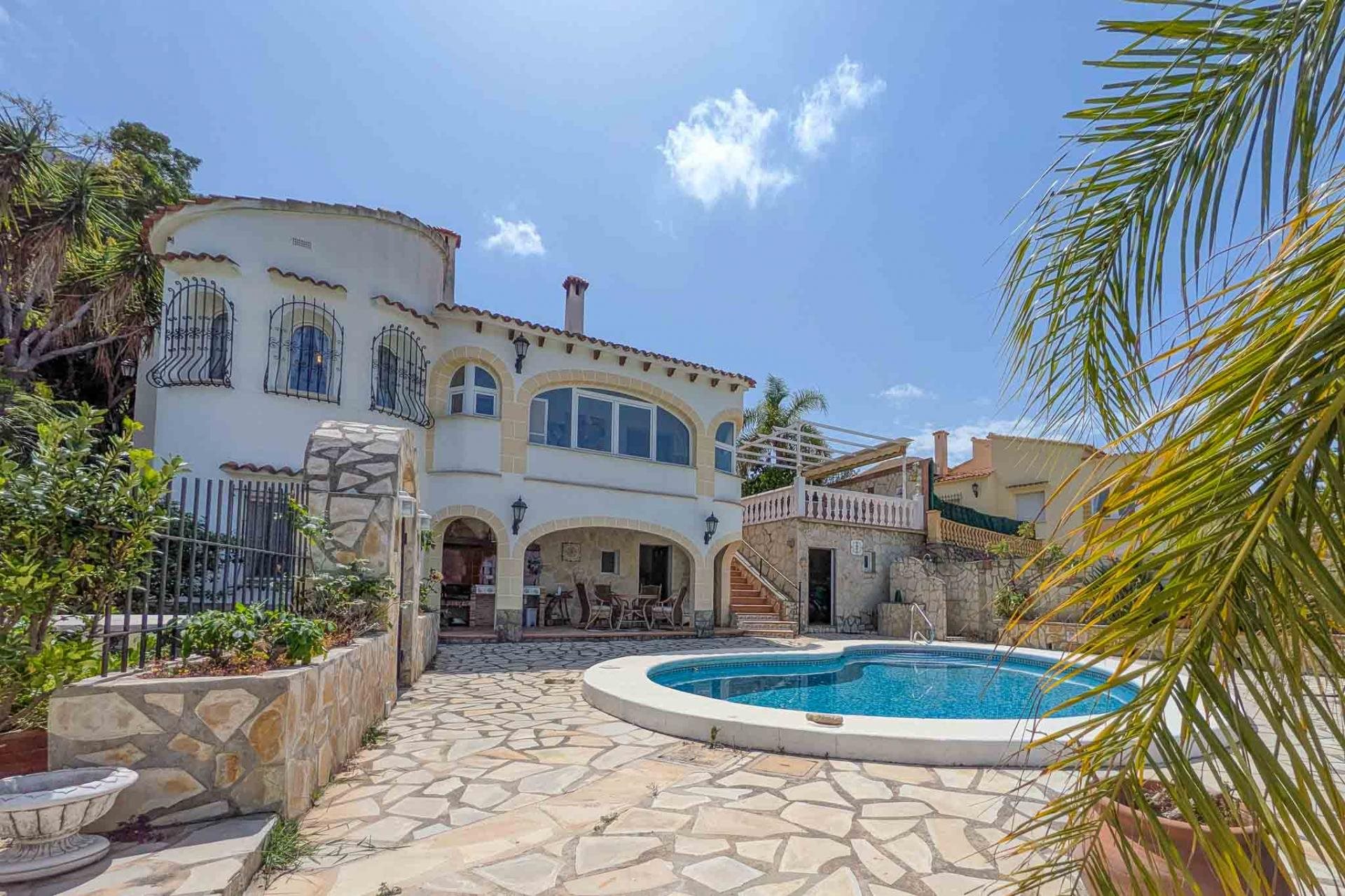 Purchase: House (03700)