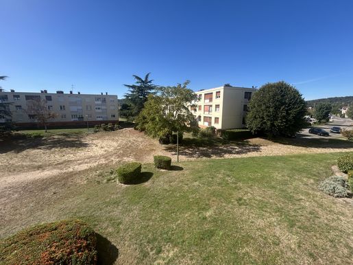 Appartement 3 pièces 56 m² · à Saint-Aubin-lès-Elbeuf · 56 m² · 58 000 €