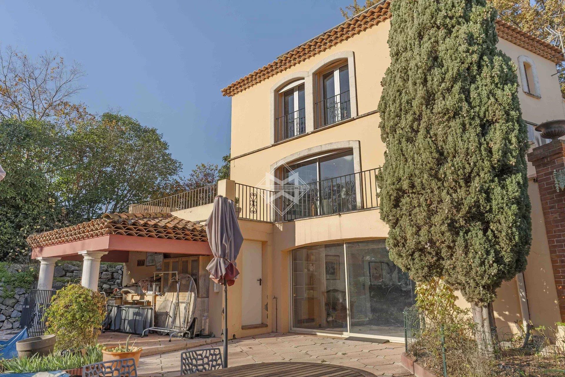 Maison à vendre, 300m², Toulon