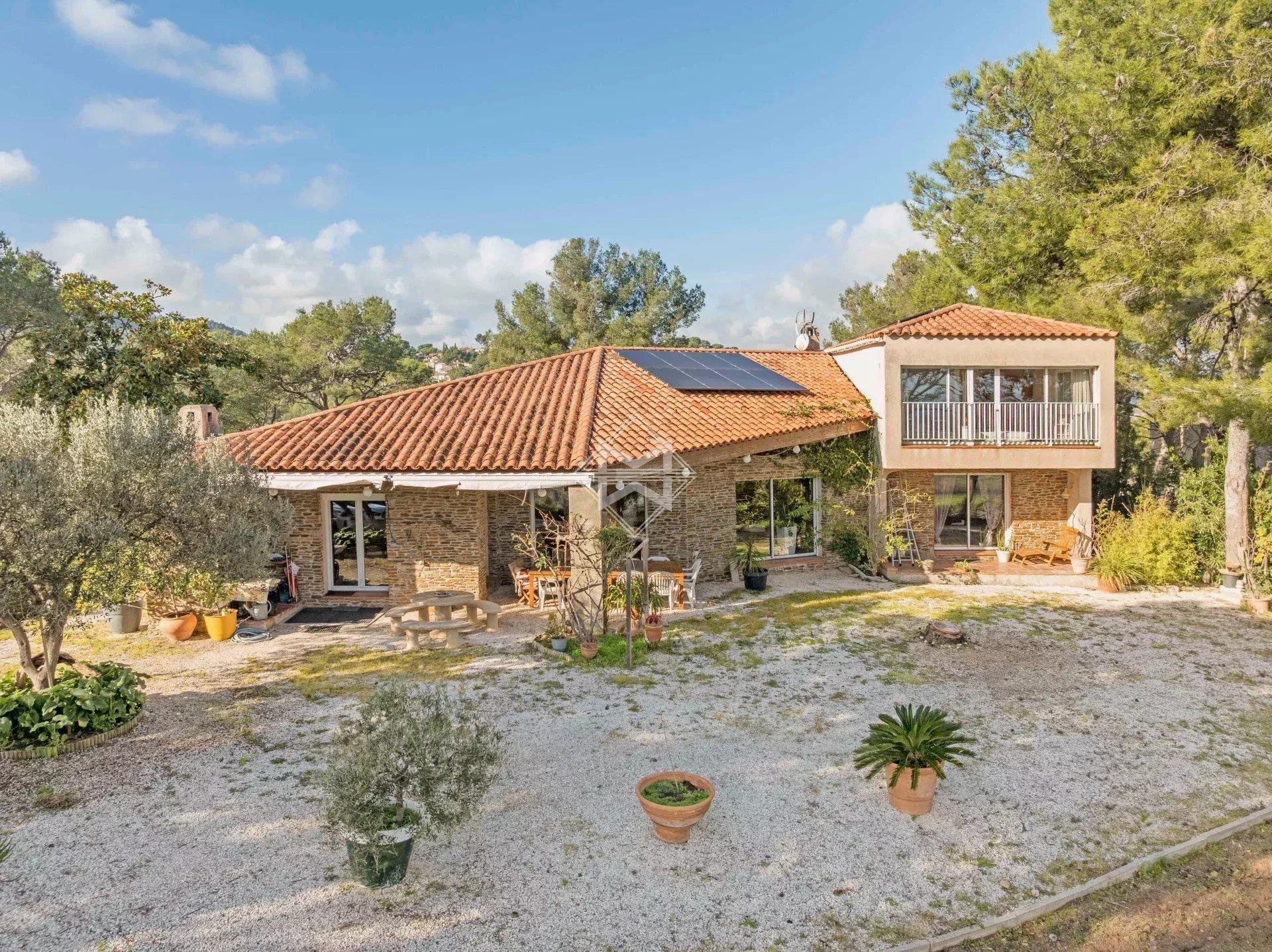 Maison à vendre, 320m², Hyères