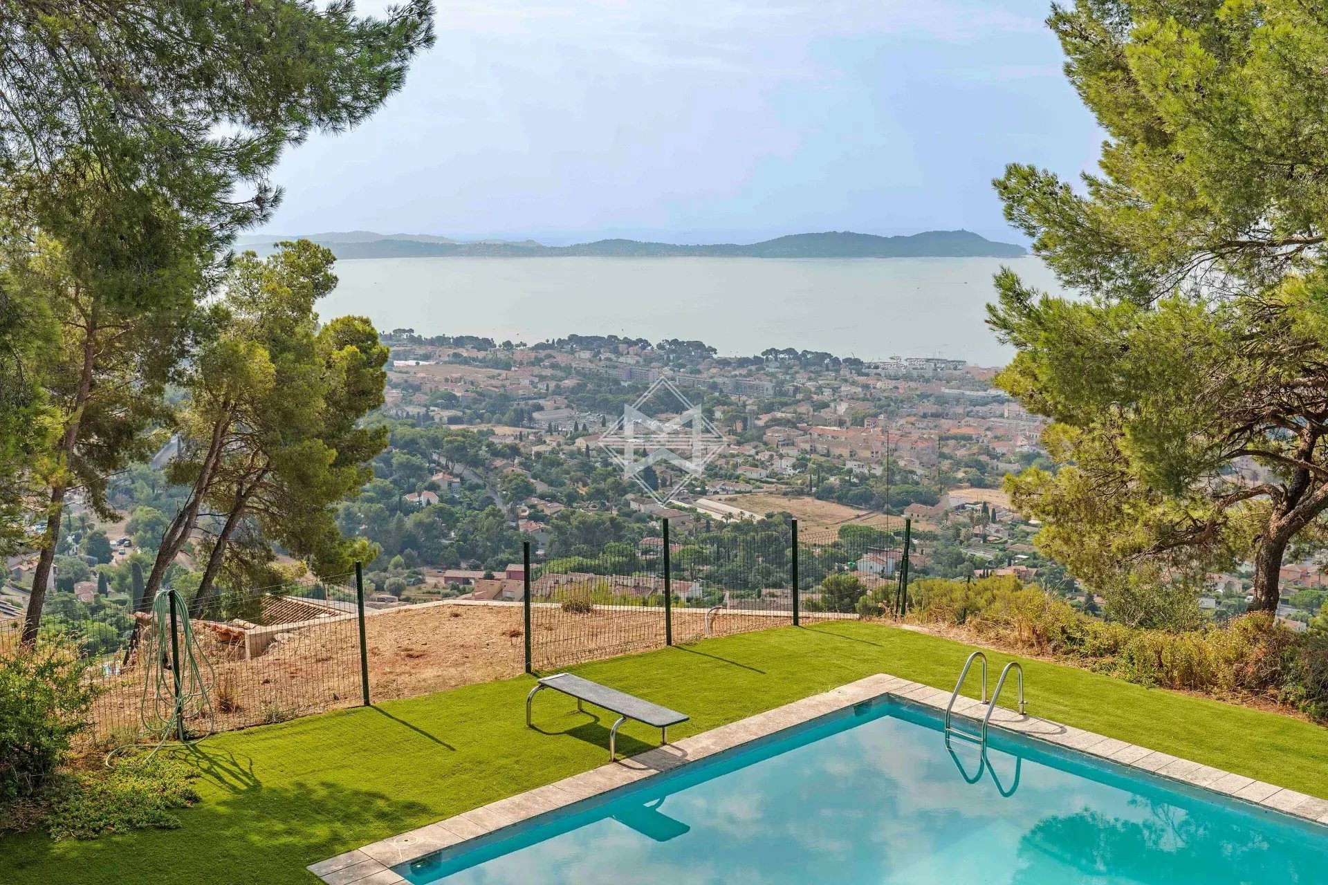 Maison à vendre, 320m², Carqueiranne