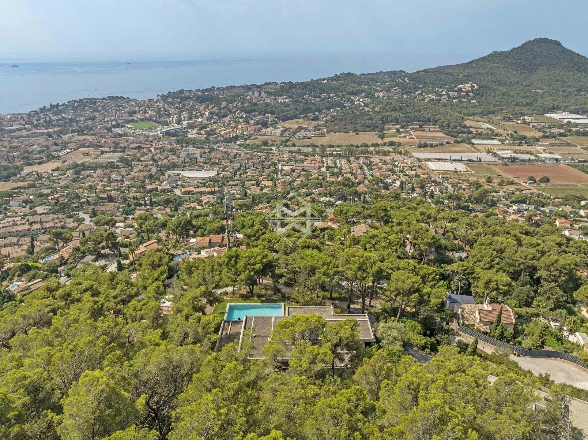 Maison à vendre, 320m², Carqueiranne