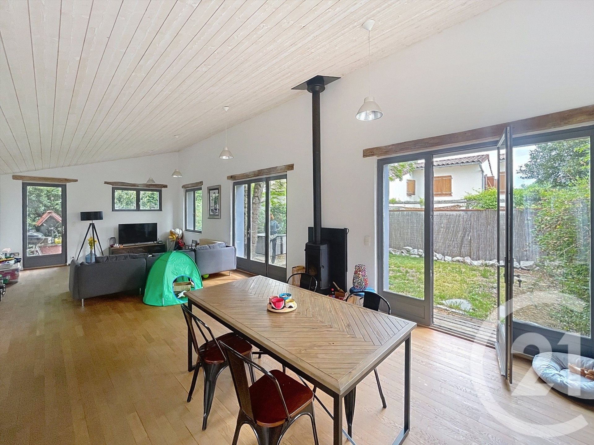 Maison à vendre, 213m², Saint-Sulpice-la-Pointe