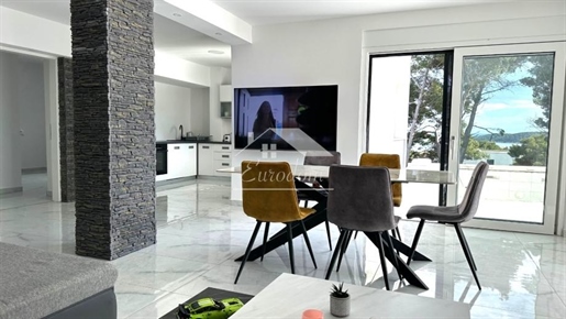 Advert pic 0