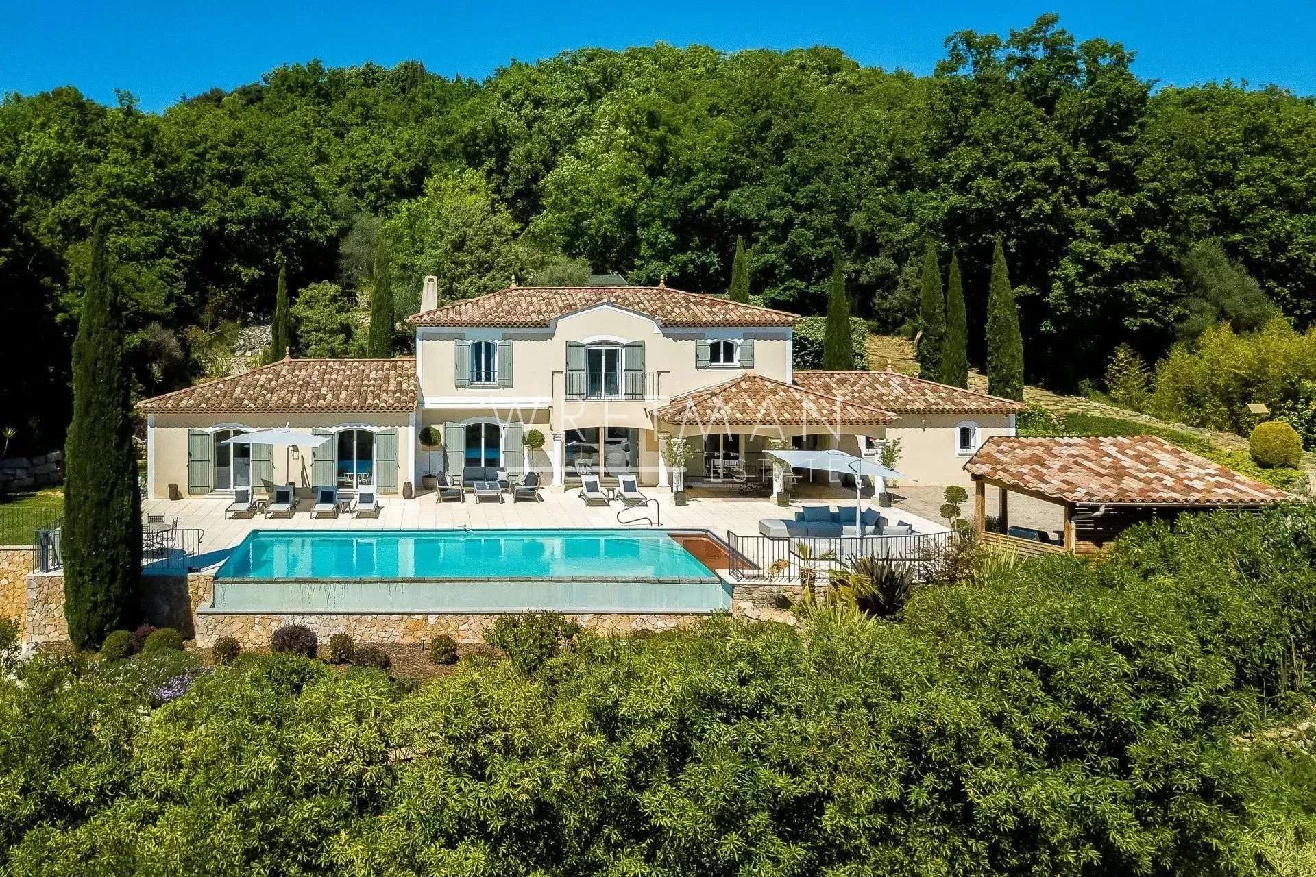 Maison à vendre, 243m², Montauroux