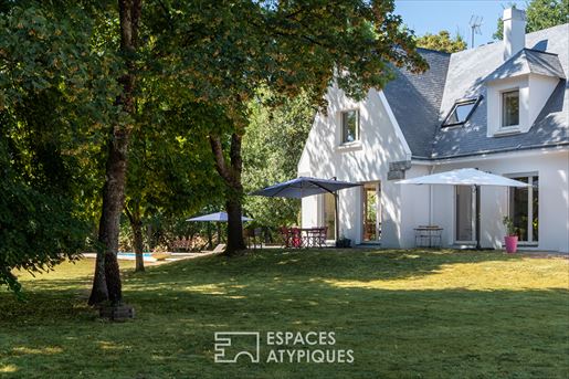 8 pièces 197 m² · à Saint-Etienne-de-Montluc · 197 m² · 699 000 €