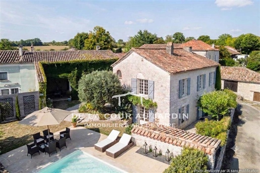 8 pièces 315 m² · à Lacour · 315 m² · 450 000 €