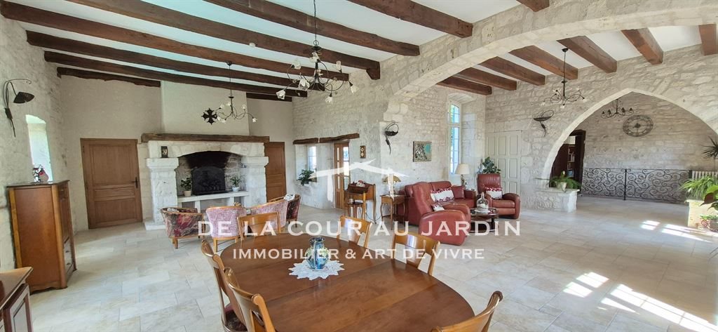Maison à vendre, 364m², Montcuq
