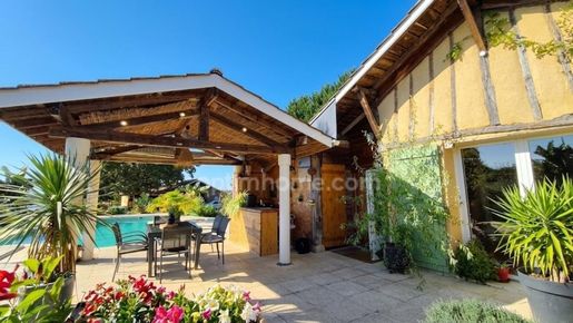 Maison 9 pièces 257 m² · à Panjas · 257 m² · 489 000 €