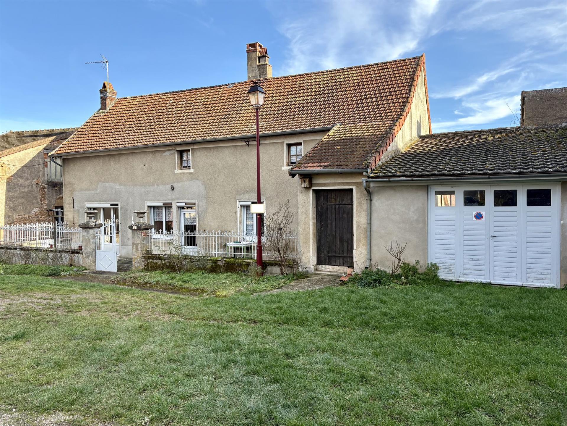 Maison à vendre, 116m², Etrigny