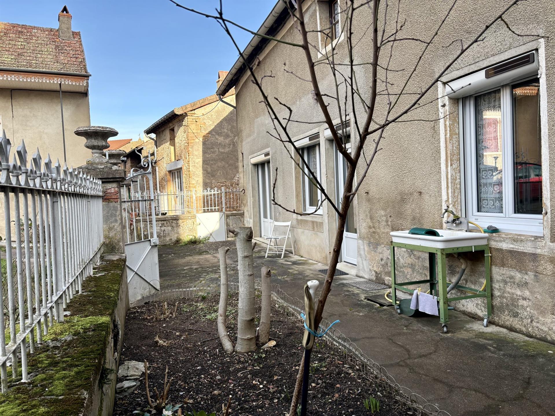 Maison à vendre, 116m², Etrigny