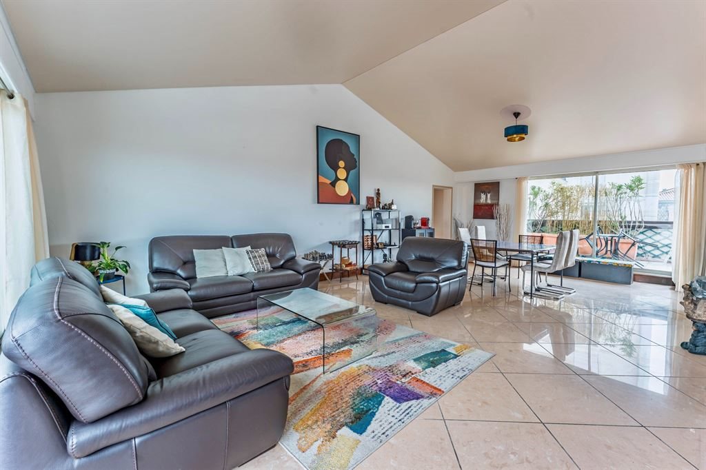Exclusively in the Ecusson, incredible apartment with terraces - Vue 5