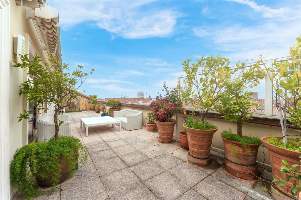 Exclusively in the Ecusson, incredible apartment with terraces - Vue 6