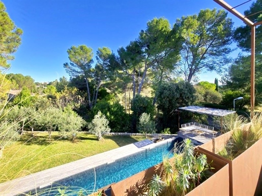 7 pièces 207 m² · à Sommières · 207 m² · 1 150 000 €