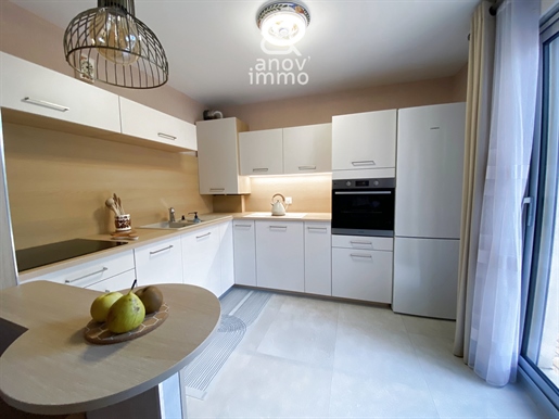 Appartement 2 pièces 53 m² · à Charbonnières-les-Bains · 53 m² · 330 000 €