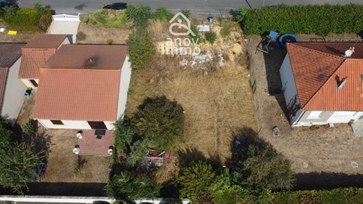 Terrain 339 m² · à Chasseneuil-du-Poitou · 339 m² · 39 000 €