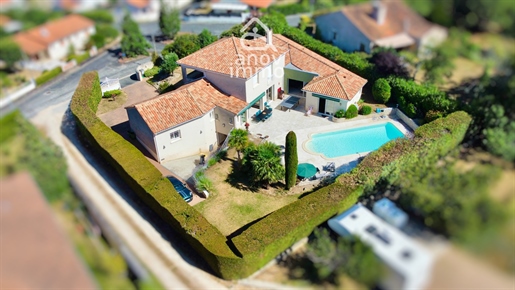 Maison 7 pièces 240 m² · à Buxerolles · 240 m² · 550 000 €