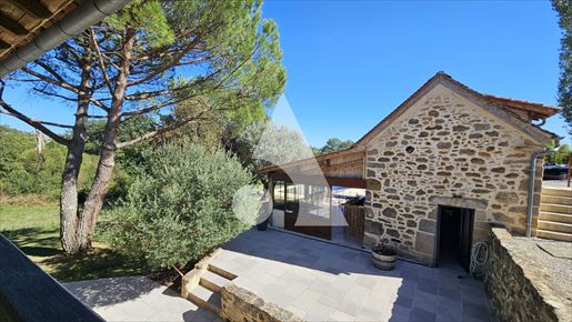 Appartement 6 pièces 200 m² · à Figeac · 200 m² · 495 000 €