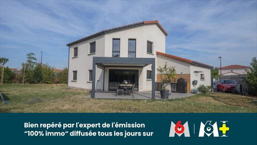 Maison 6 pièces 162 m² · à Vic-le-Comte · 162 m² · 453 500 €