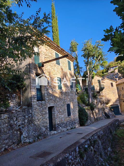 7 pièces 217 m² · à Rochegude · 217 m² · 495 000 €