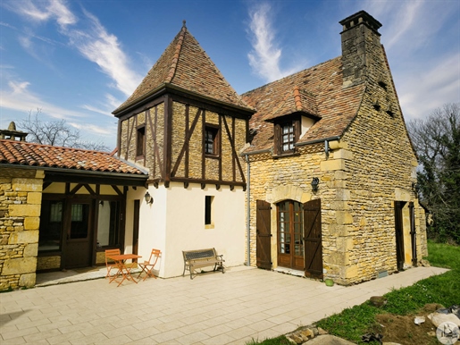 Maison 134 m² · à Sarlat-la-Canéda · 134 m² · 320 000 €