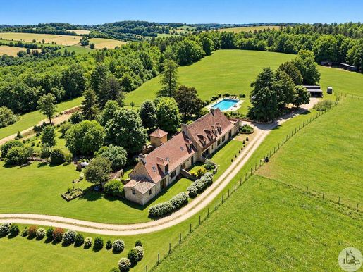 Maison 500 m² · à Beaumontois en Périgord · 500 m² · 1 080 000 €