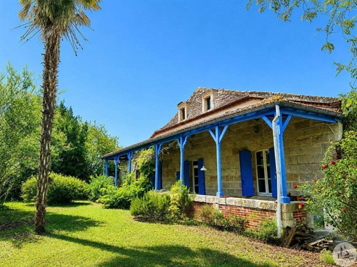 Ensemble immobilier en pierre avec piscine!!!! · à Miramont-de-Guyenne · 140 m² · 222 000 €