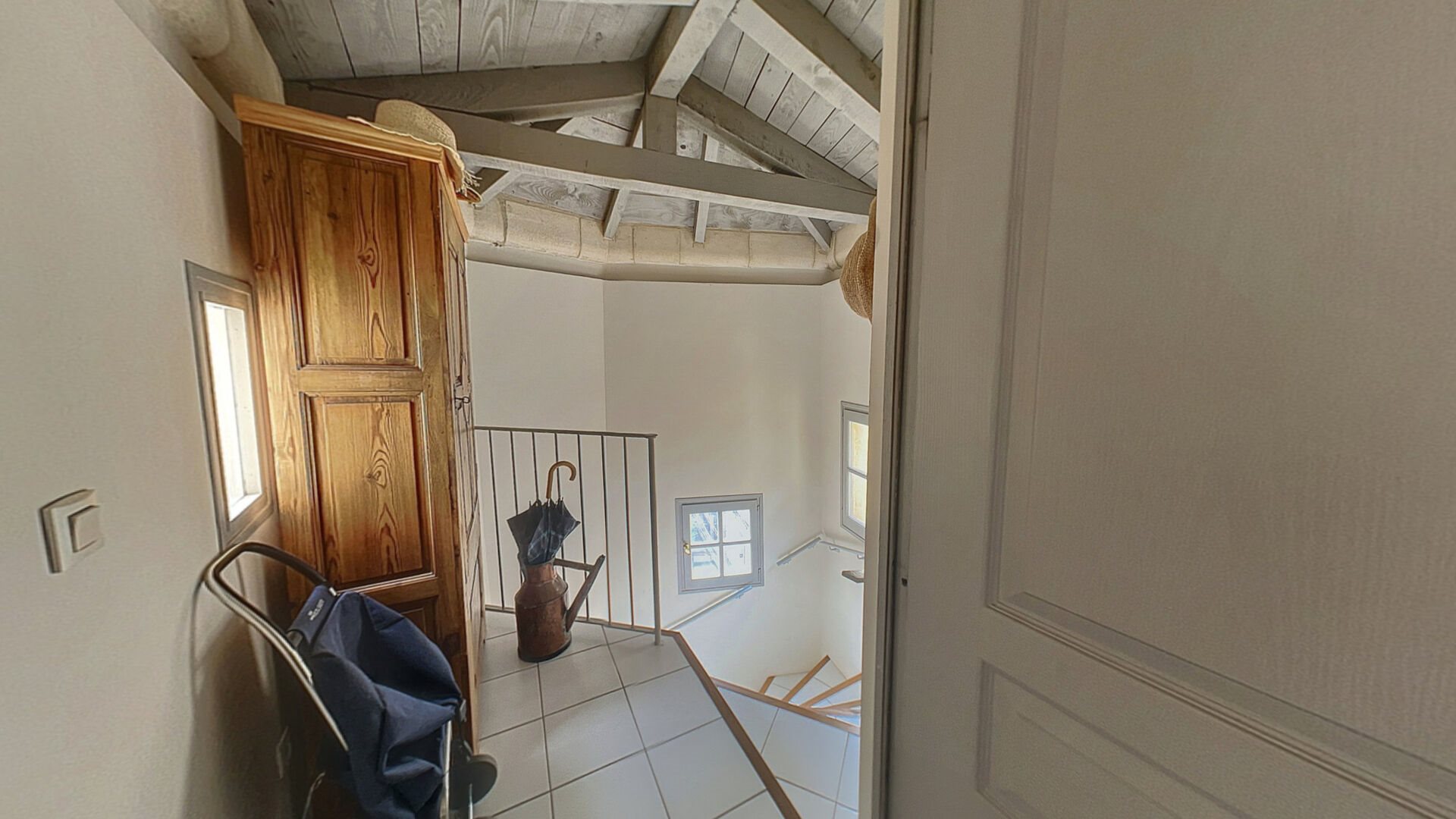 Three-room Apartment Intra Muros Teinturiers - View 3