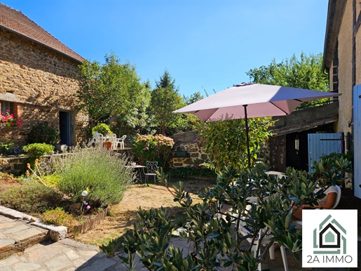 Character house with outbuildings and agricultural land Cisternes-la-Forêt