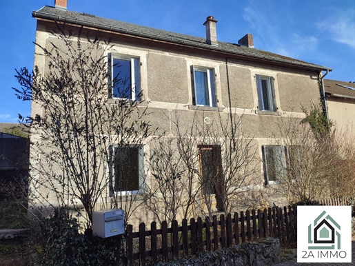 Maison 7 pièces 164 m² · à Les Ancizes-Comps · 164 m² · 80 000 €