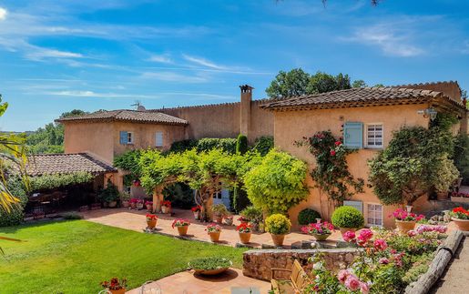 Maison 8 pièces 230 m² · à Flayosc · 230 m² · 890 000 €