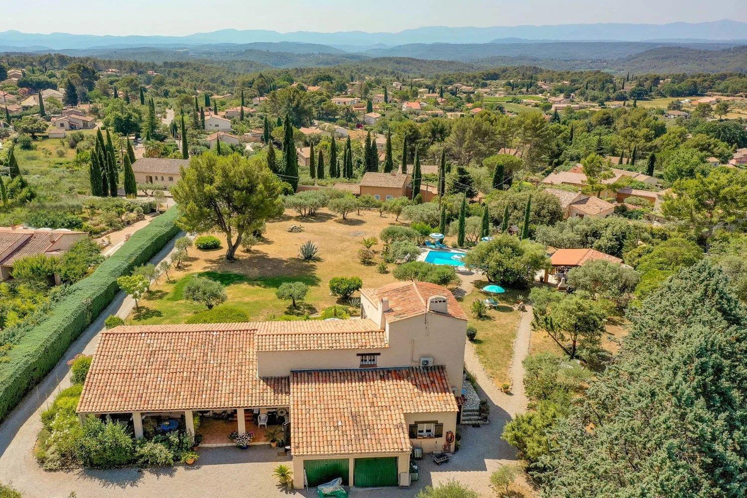 Maison à vendre, 243m², Flayosc