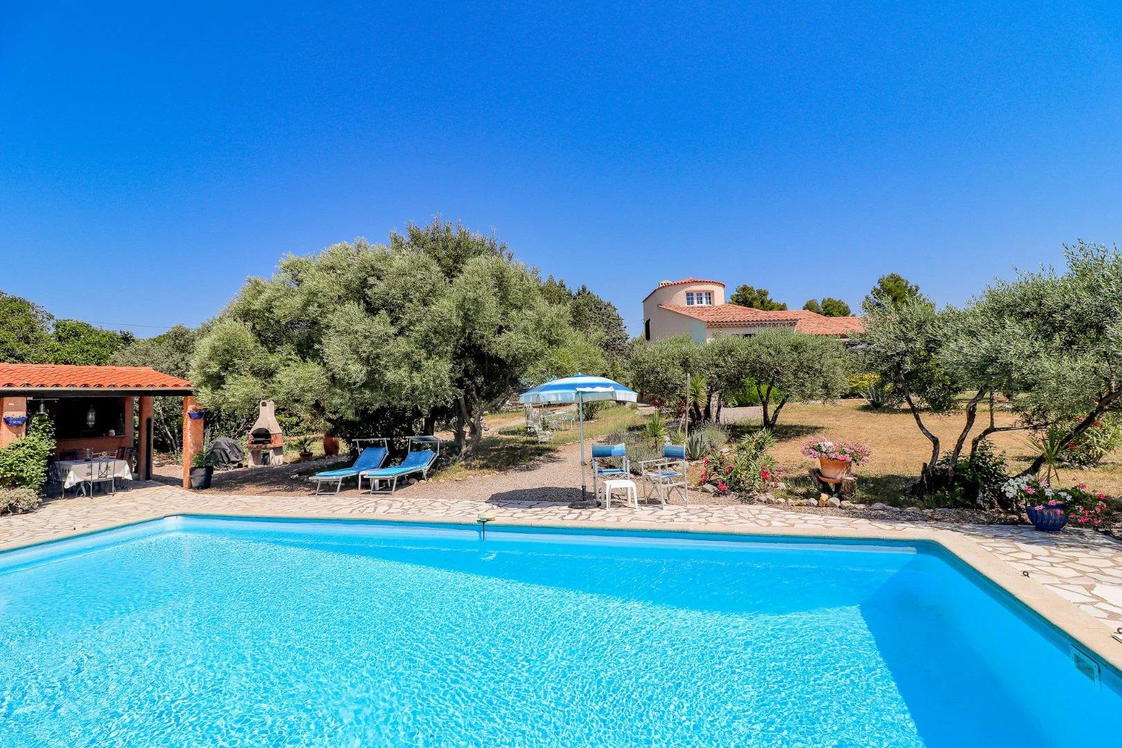 Maison à vendre, 243m², Flayosc